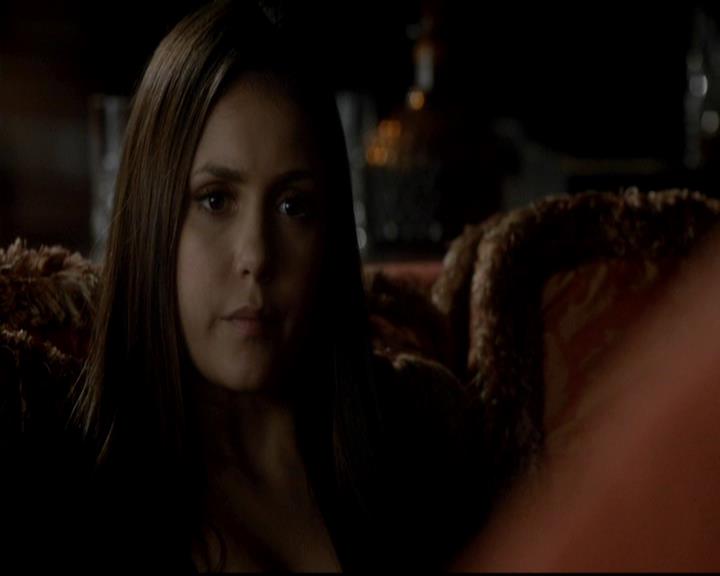 VampireDiariesWorld-dot-org_4x08WellAlwaysHaveBourbonStreet0683.jpg