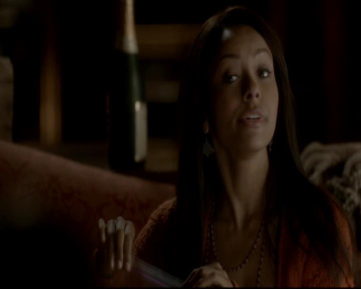 VampireDiariesWorld-dot-org_4x08WellAlwaysHaveBourbonStreet0689.jpg