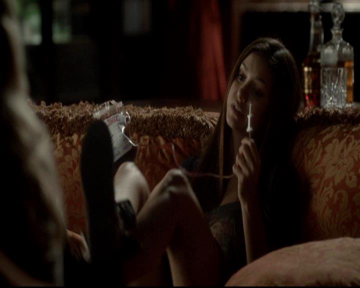 VampireDiariesWorld-dot-org_4x08WellAlwaysHaveBourbonStreet0712.jpg