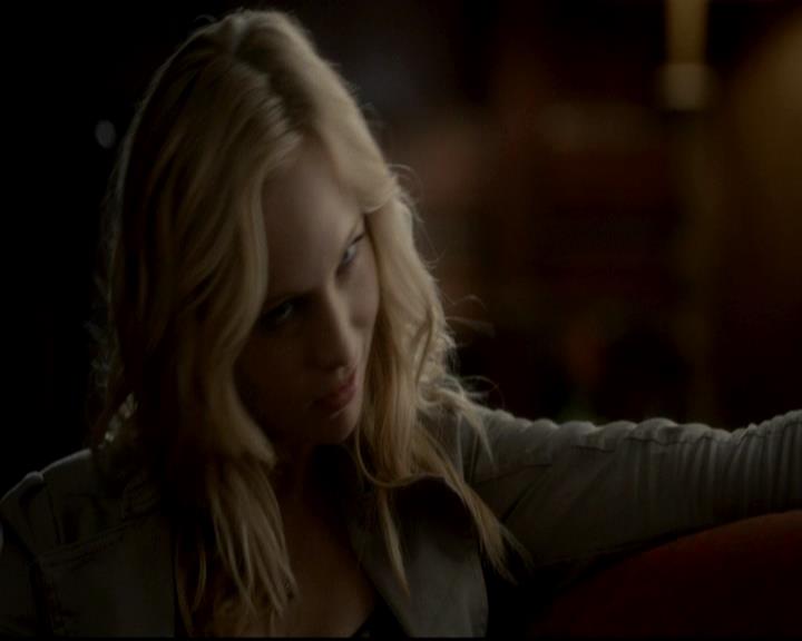 VampireDiariesWorld-dot-org_4x08WellAlwaysHaveBourbonStreet0714.jpg