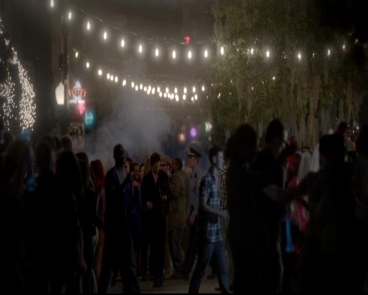 VampireDiariesWorld-dot-org_4x08WellAlwaysHaveBourbonStreet0723.jpg