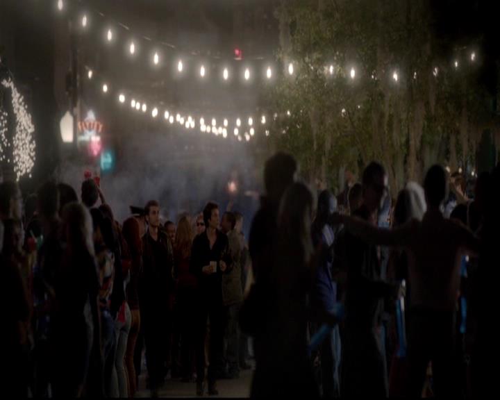 VampireDiariesWorld-dot-org_4x08WellAlwaysHaveBourbonStreet0725.jpg