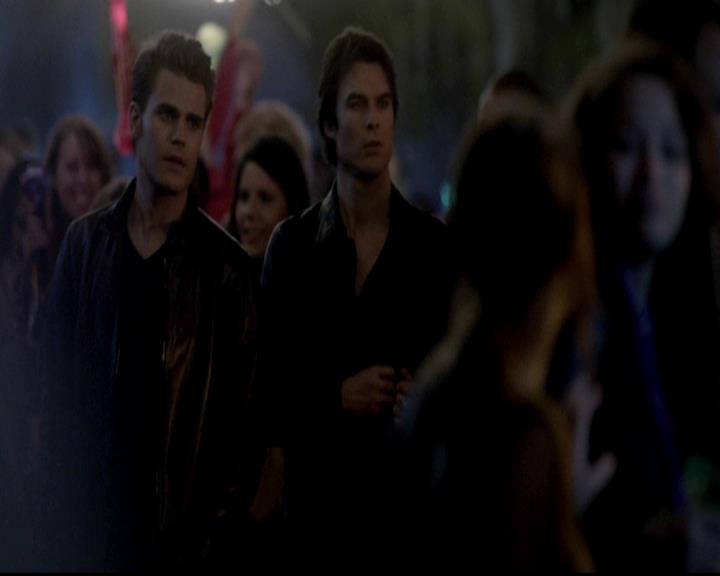 VampireDiariesWorld-dot-org_4x08WellAlwaysHaveBourbonStreet0728.jpg