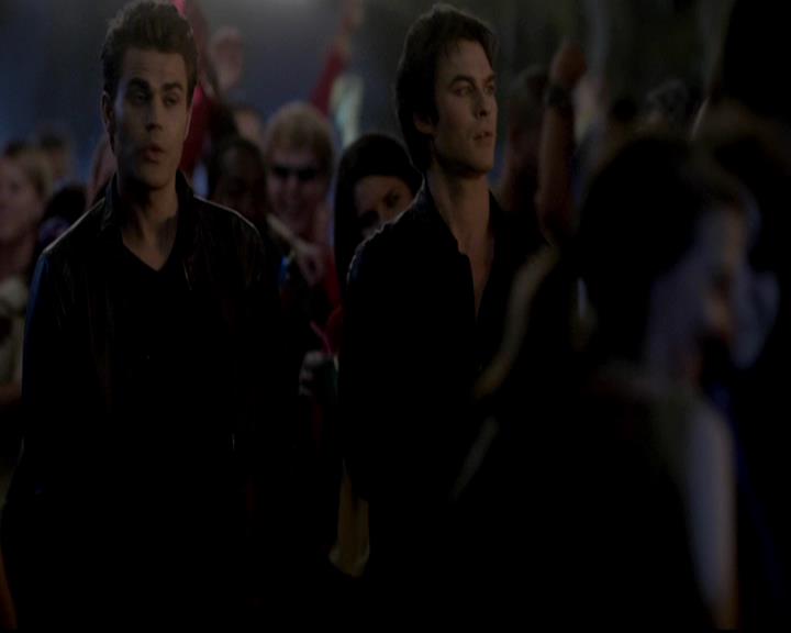 VampireDiariesWorld-dot-org_4x08WellAlwaysHaveBourbonStreet0729.jpg