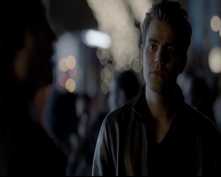 VampireDiariesWorld-dot-org_4x08WellAlwaysHaveBourbonStreet0746.jpg