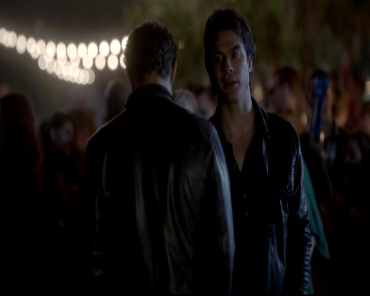 VampireDiariesWorld-dot-org_4x08WellAlwaysHaveBourbonStreet0750.jpg