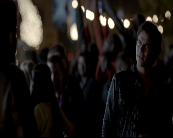 VampireDiariesWorld-dot-org_4x08WellAlwaysHaveBourbonStreet0756.jpg