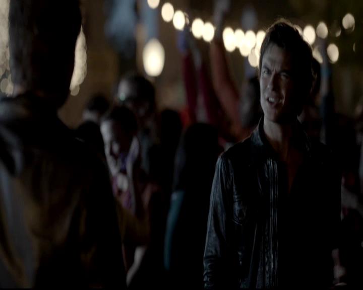 VampireDiariesWorld-dot-org_4x08WellAlwaysHaveBourbonStreet0758.jpg