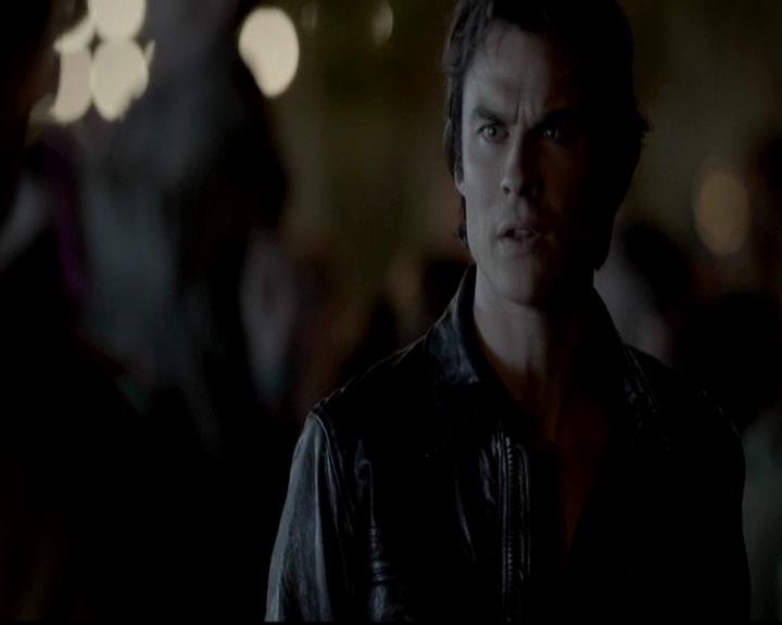 VampireDiariesWorld-dot-org_4x08WellAlwaysHaveBourbonStreet0762.jpg