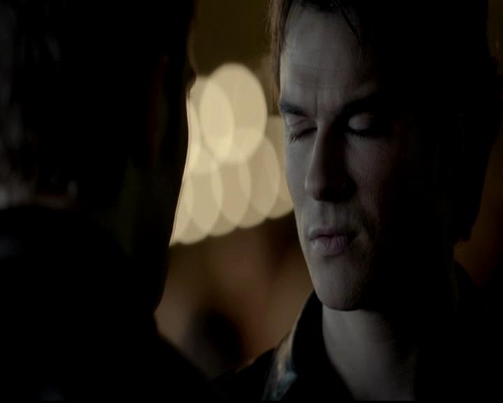 VampireDiariesWorld-dot-org_4x08WellAlwaysHaveBourbonStreet0774.jpg