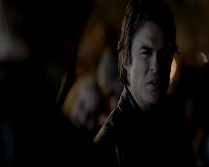 VampireDiariesWorld-dot-org_4x08WellAlwaysHaveBourbonStreet0783.jpg