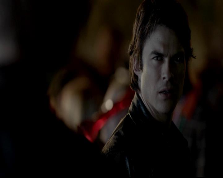 VampireDiariesWorld-dot-org_4x08WellAlwaysHaveBourbonStreet0784.jpg