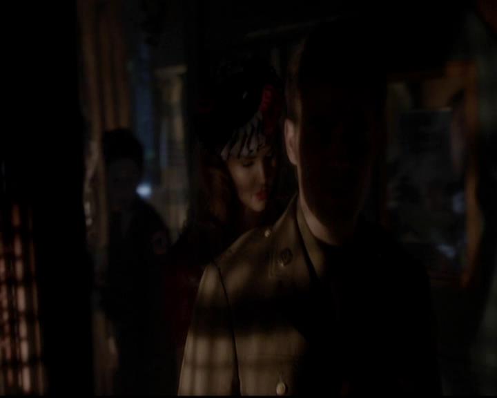 VampireDiariesWorld-dot-org_4x08WellAlwaysHaveBourbonStreet0785.jpg