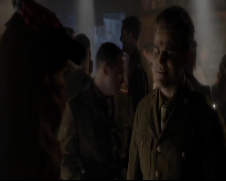 VampireDiariesWorld-dot-org_4x08WellAlwaysHaveBourbonStreet0809.jpg