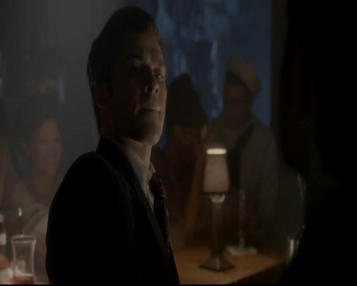 VampireDiariesWorld-dot-org_4x08WellAlwaysHaveBourbonStreet0835.jpg