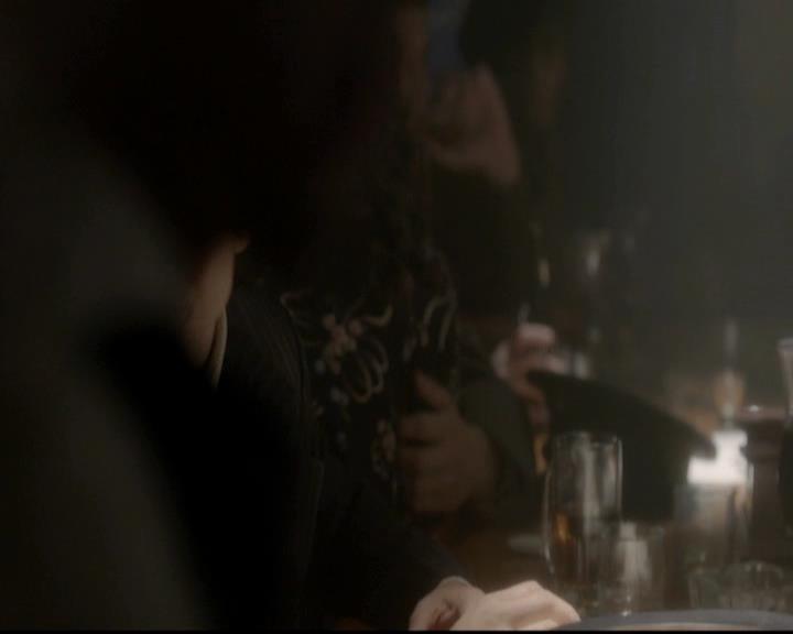 VampireDiariesWorld-dot-org_4x08WellAlwaysHaveBourbonStreet0875.jpg