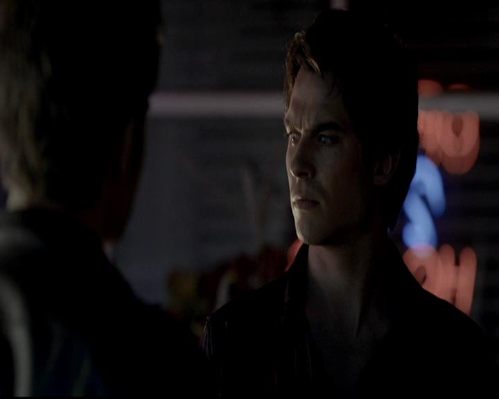 VampireDiariesWorld-dot-org_4x08WellAlwaysHaveBourbonStreet0961.jpg