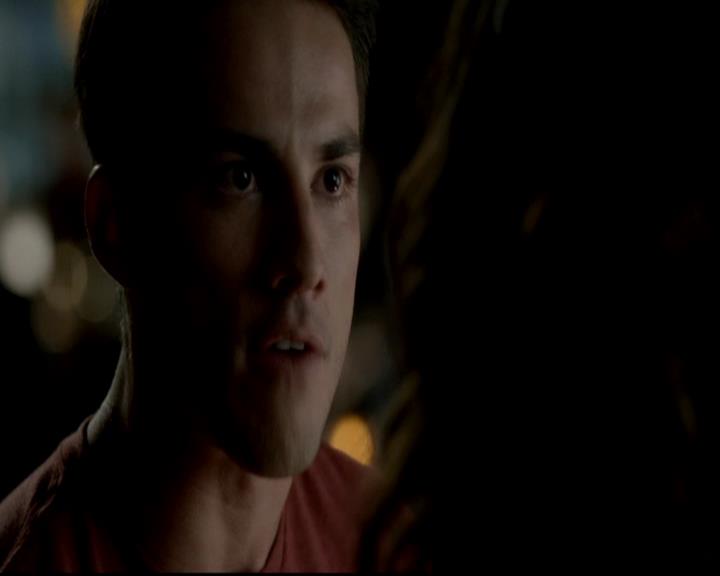 VampireDiariesWorld-dot-org_4x08WellAlwaysHaveBourbonStreet1031.jpg