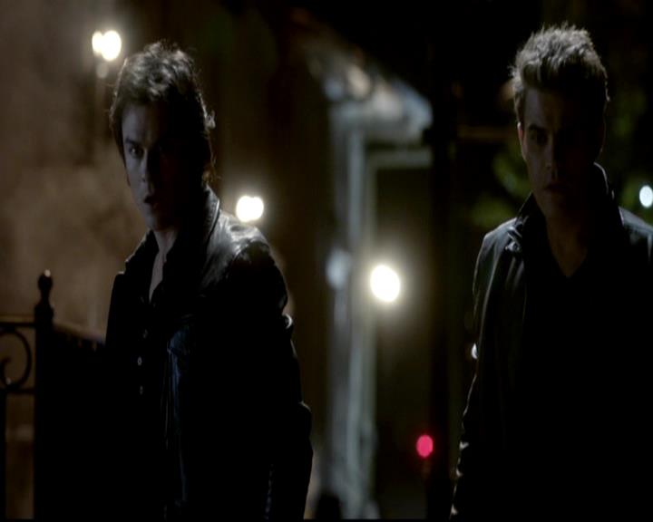 VampireDiariesWorld-dot-org_4x08WellAlwaysHaveBourbonStreet1111.jpg