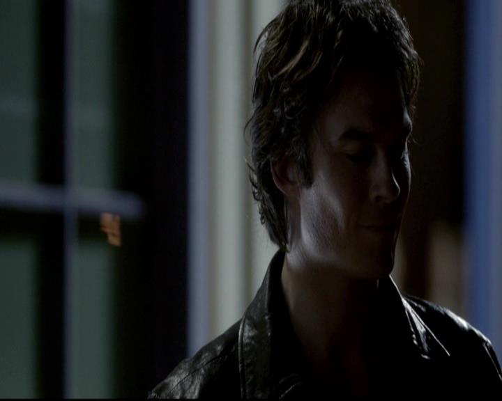 VampireDiariesWorld-dot-org_4x08WellAlwaysHaveBourbonStreet1133.jpg