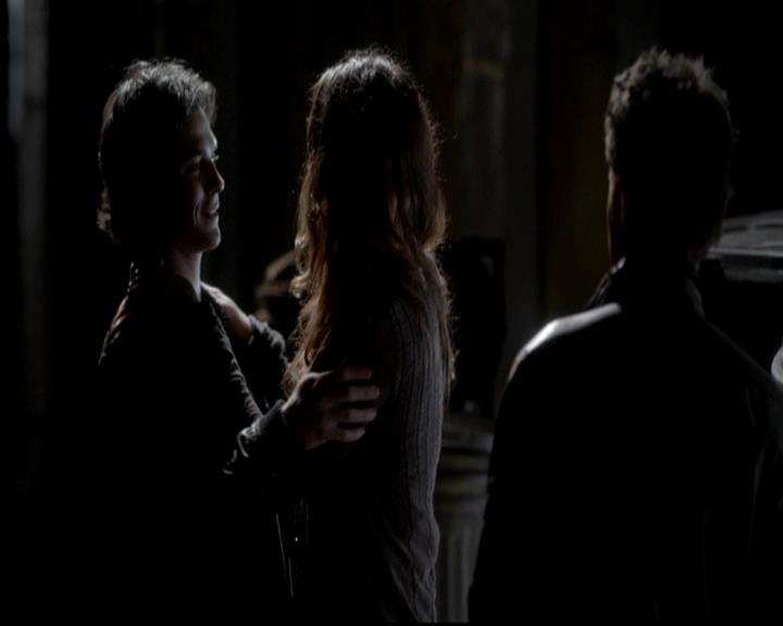 VampireDiariesWorld-dot-org_4x08WellAlwaysHaveBourbonStreet1141.jpg