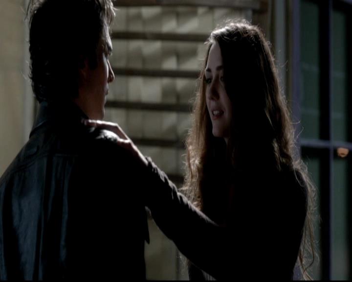 VampireDiariesWorld-dot-org_4x08WellAlwaysHaveBourbonStreet1159.jpg