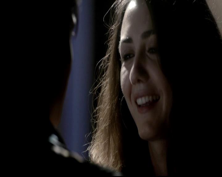 VampireDiariesWorld-dot-org_4x08WellAlwaysHaveBourbonStreet1165.jpg