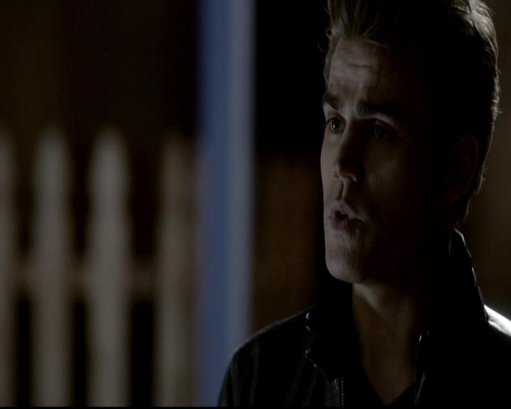 VampireDiariesWorld-dot-org_4x08WellAlwaysHaveBourbonStreet1167.jpg