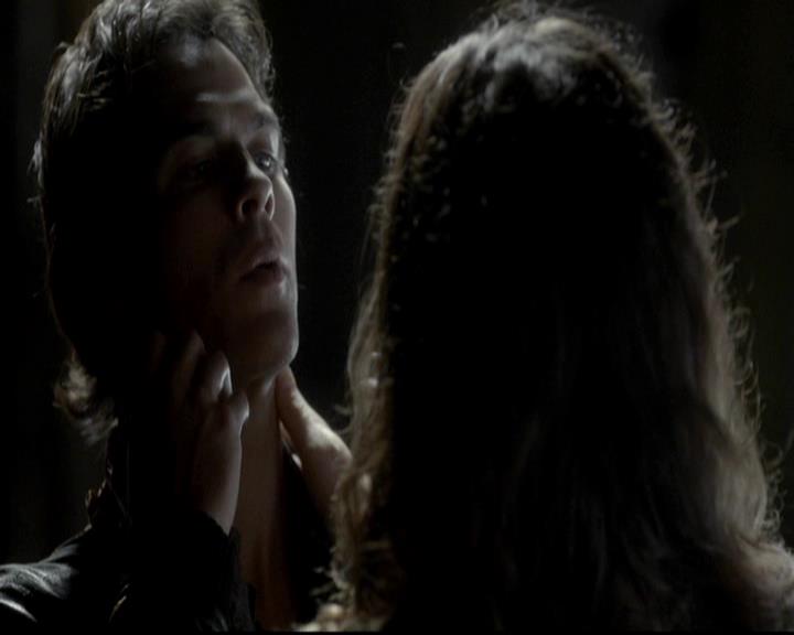 VampireDiariesWorld-dot-org_4x08WellAlwaysHaveBourbonStreet1171.jpg