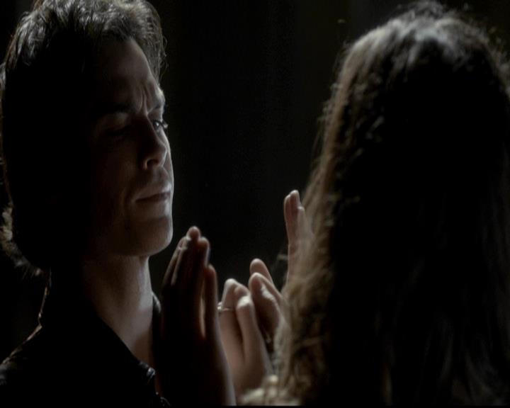 VampireDiariesWorld-dot-org_4x08WellAlwaysHaveBourbonStreet1173.jpg