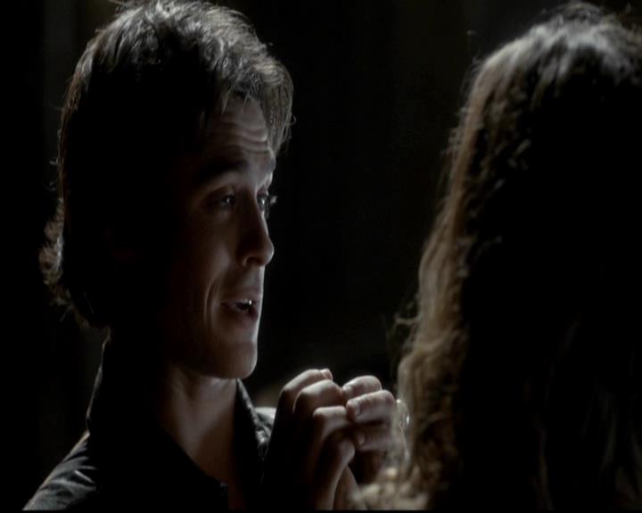 VampireDiariesWorld-dot-org_4x08WellAlwaysHaveBourbonStreet1174.jpg