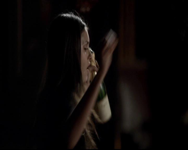 VampireDiariesWorld-dot-org_4x08WellAlwaysHaveBourbonStreet1187.jpg