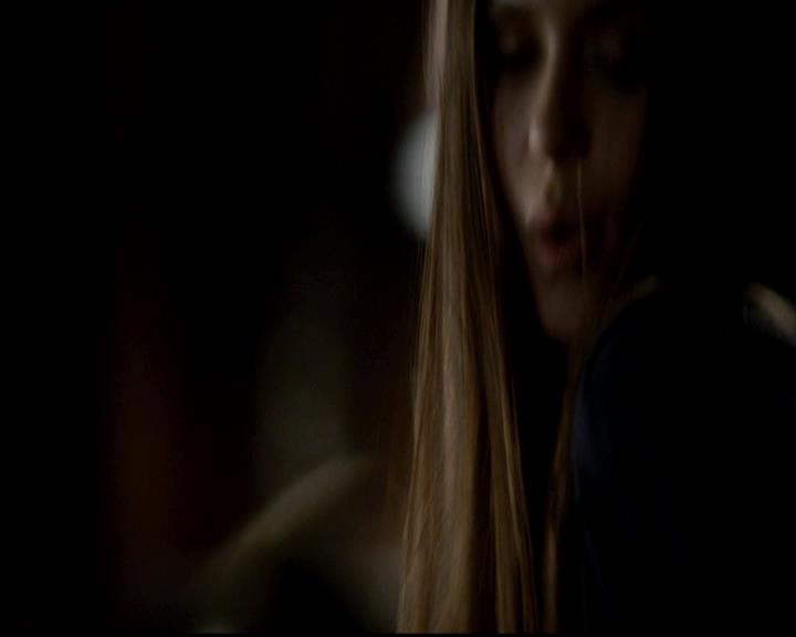 VampireDiariesWorld-dot-org_4x08WellAlwaysHaveBourbonStreet1194.jpg