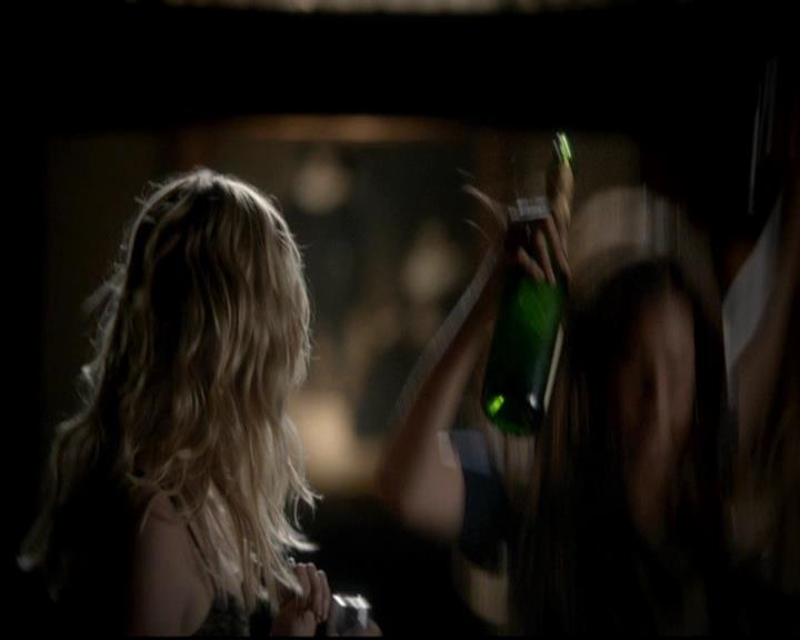 VampireDiariesWorld-dot-org_4x08WellAlwaysHaveBourbonStreet1197.jpg