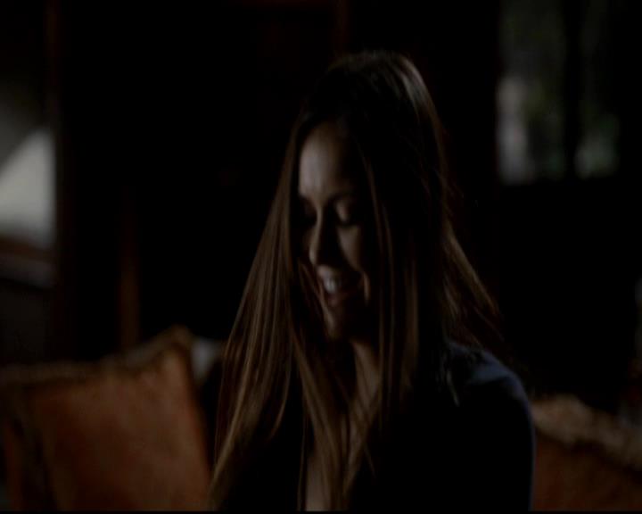 VampireDiariesWorld-dot-org_4x08WellAlwaysHaveBourbonStreet1205.jpg