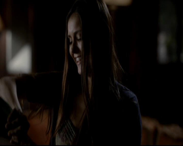 VampireDiariesWorld-dot-org_4x08WellAlwaysHaveBourbonStreet1206.jpg