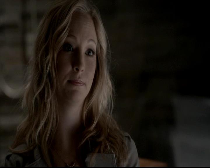 VampireDiariesWorld-dot-org_4x08WellAlwaysHaveBourbonStreet1241.jpg