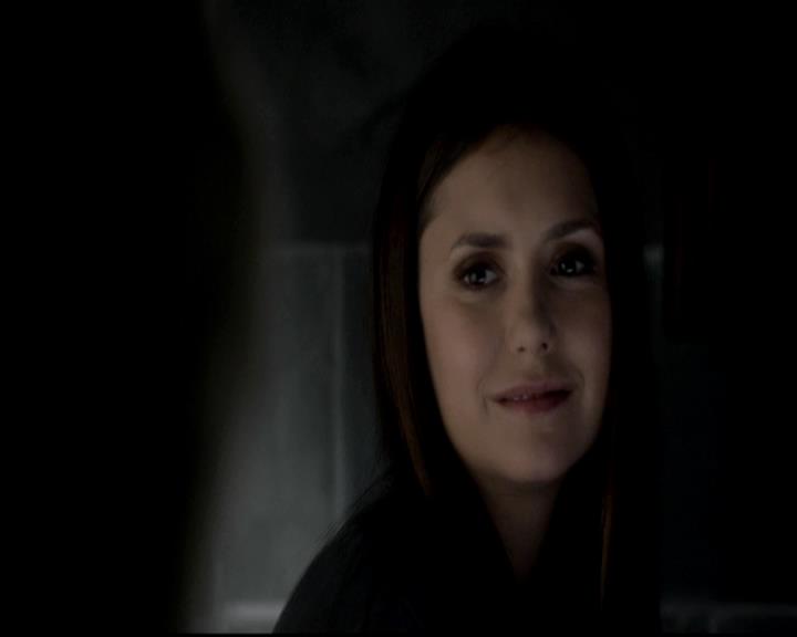 VampireDiariesWorld-dot-org_4x08WellAlwaysHaveBourbonStreet1256.jpg