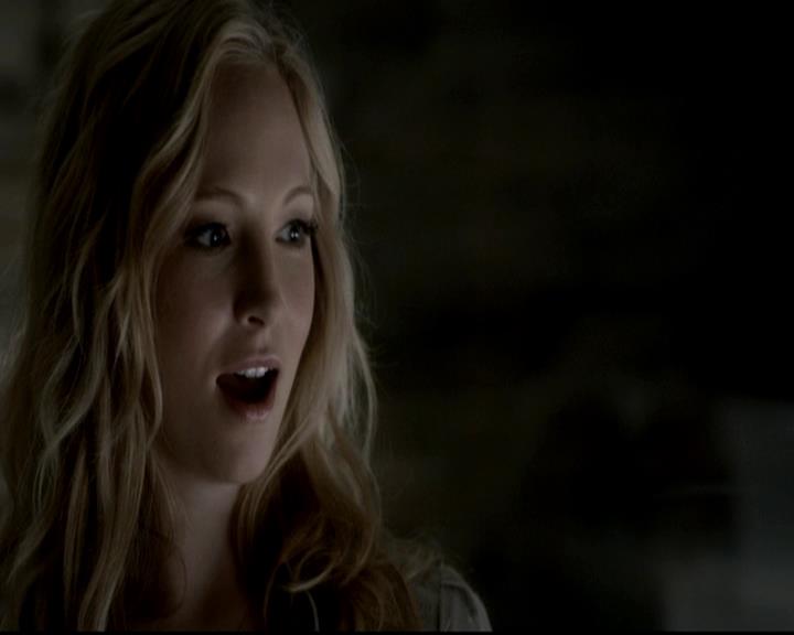 VampireDiariesWorld-dot-org_4x08WellAlwaysHaveBourbonStreet1269.jpg