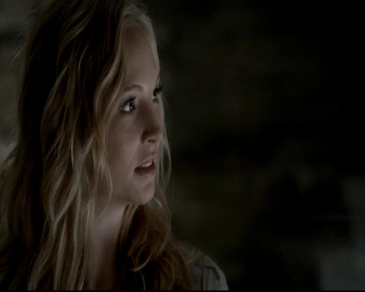 VampireDiariesWorld-dot-org_4x08WellAlwaysHaveBourbonStreet1272.jpg