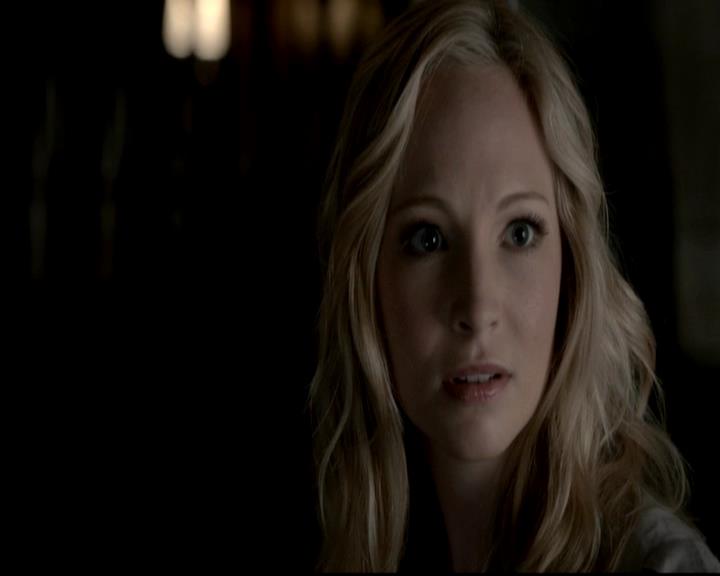 VampireDiariesWorld-dot-org_4x08WellAlwaysHaveBourbonStreet1278.jpg