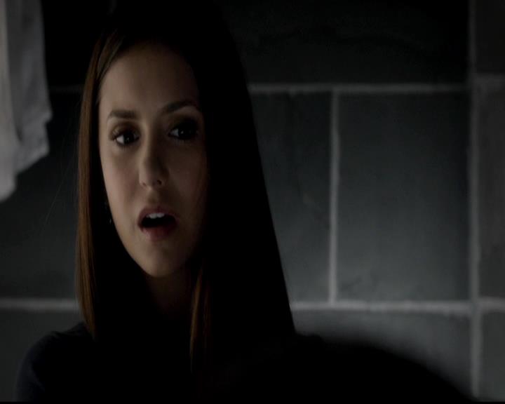 VampireDiariesWorld-dot-org_4x08WellAlwaysHaveBourbonStreet1281.jpg