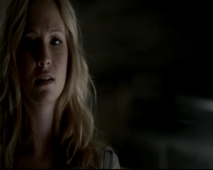 VampireDiariesWorld-dot-org_4x08WellAlwaysHaveBourbonStreet1295.jpg