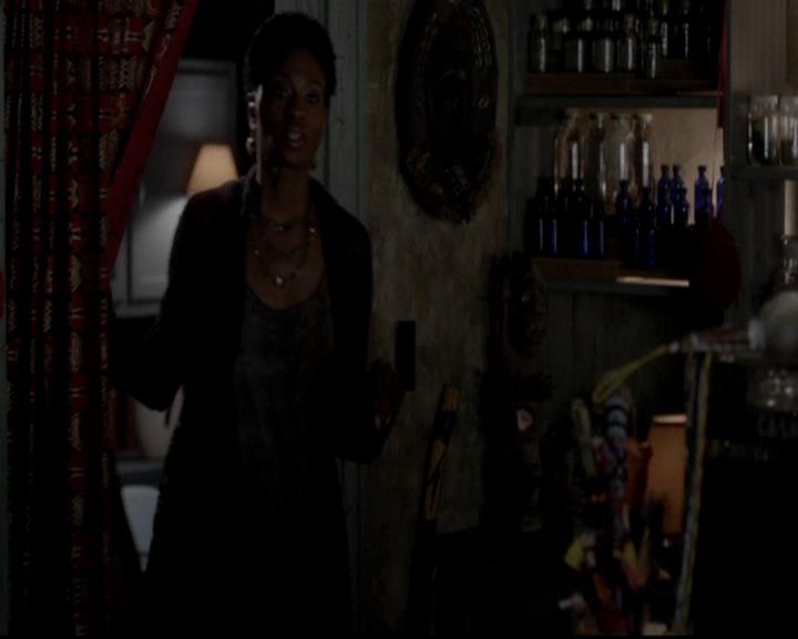 VampireDiariesWorld-dot-org_4x08WellAlwaysHaveBourbonStreet1302.jpg