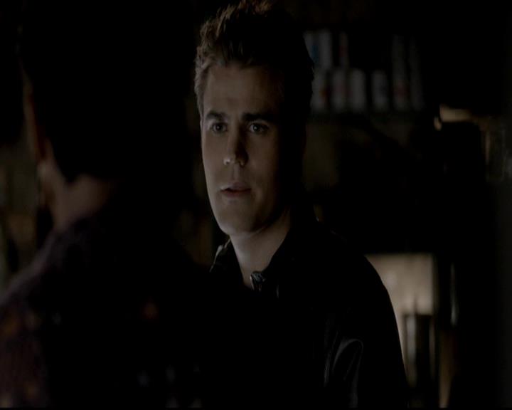 VampireDiariesWorld-dot-org_4x08WellAlwaysHaveBourbonStreet1308.jpg