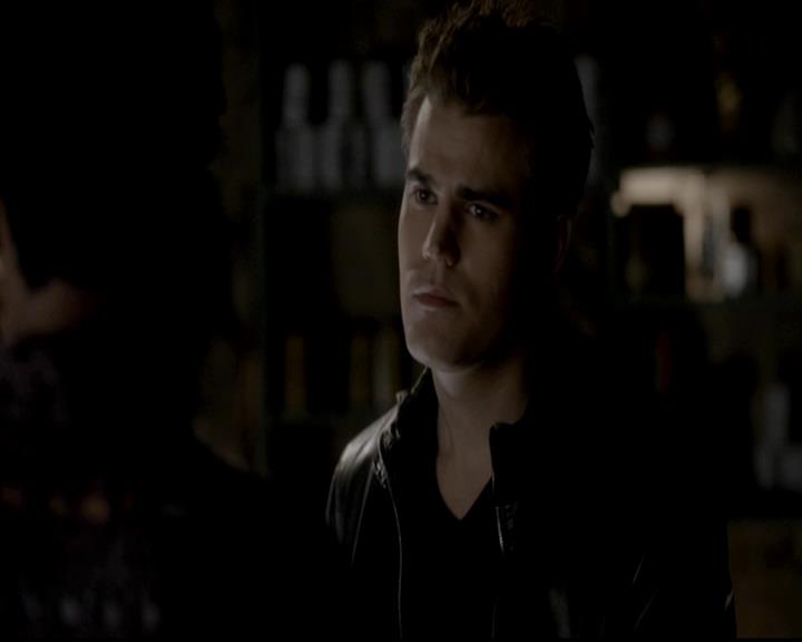 VampireDiariesWorld-dot-org_4x08WellAlwaysHaveBourbonStreet1316.jpg