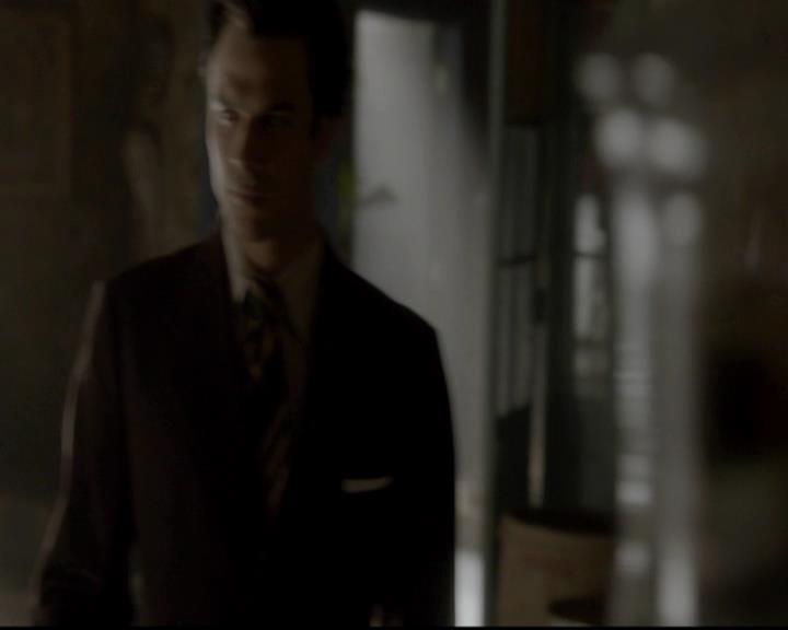 VampireDiariesWorld-dot-org_4x08WellAlwaysHaveBourbonStreet1327.jpg