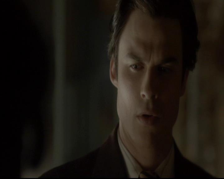 VampireDiariesWorld-dot-org_4x08WellAlwaysHaveBourbonStreet1332.jpg