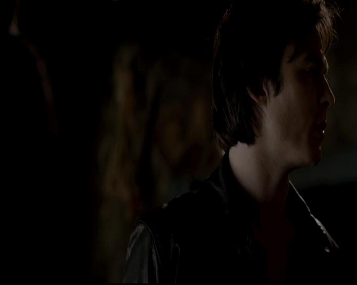 VampireDiariesWorld-dot-org_4x08WellAlwaysHaveBourbonStreet1352.jpg