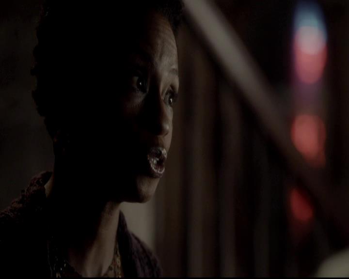 VampireDiariesWorld-dot-org_4x08WellAlwaysHaveBourbonStreet1359.jpg